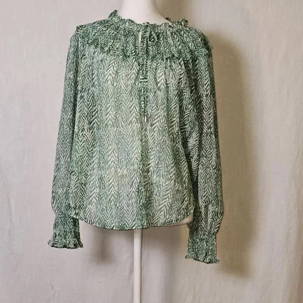 THML Blouse SZ M Lily Floral Flutter, Semi Ruffles,Smocked Sleeves,Boho,Peasant